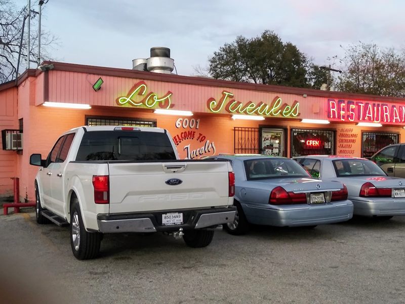 Los Jacales Restaurant exterior